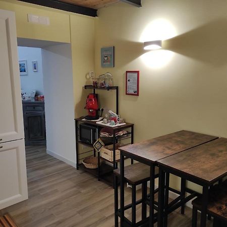 Rega Holiday House Неаполь Экстерьер фото