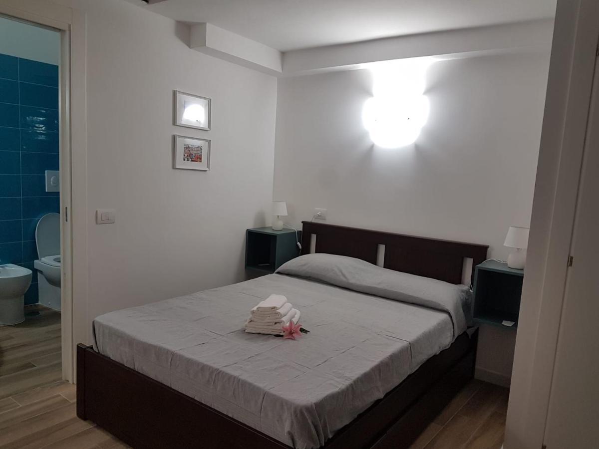 Rega Holiday House Неаполь Экстерьер фото