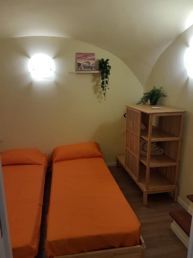 Rega Holiday House Неаполь Экстерьер фото